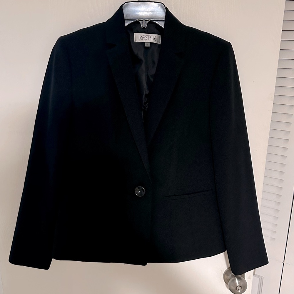Black Women’s Blazer size 6